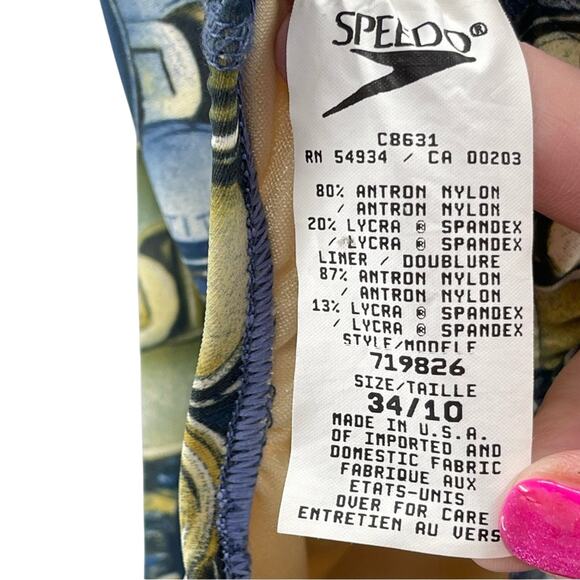 Speedo Soda Can Pop Collage Art to Wear Flyback One Piece
Swimsuit Size 34 / 10 - Picture 8 of 9